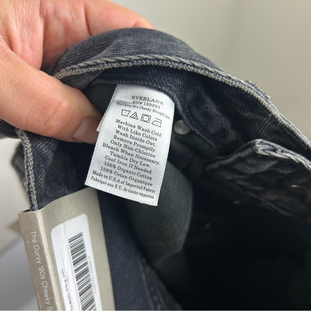 NWT Everlane The Curvy 90's Cheeky straight Jean washed black size: 29 regular - Picture 12 of 14